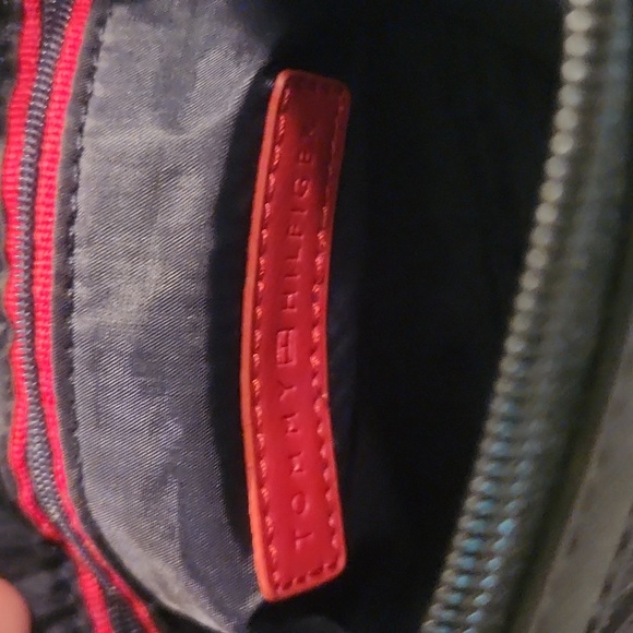 Tommy Hilfiger Small Black Purse/Crossbody - Picture 5 of 15